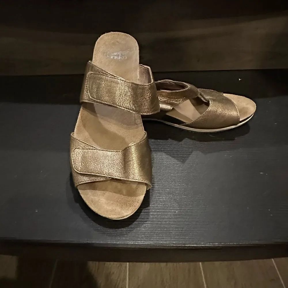 Dansko Hold Wedges